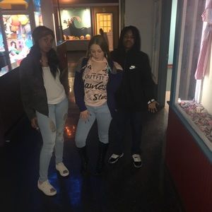 Meet your Posher, Alexis